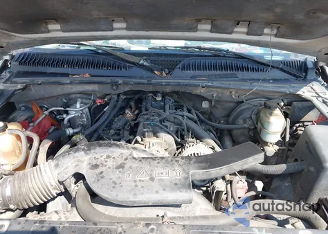 2000 Chevrolet Suburban 1500 Ls from USA, damaged, VIN 3GNEC16T5YG181079